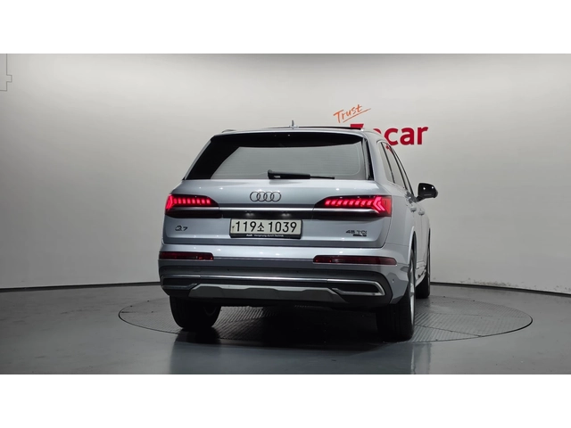 Audi Q7 45 TDI quattro - автомобили, коли, обяви за нови и употребявани 3