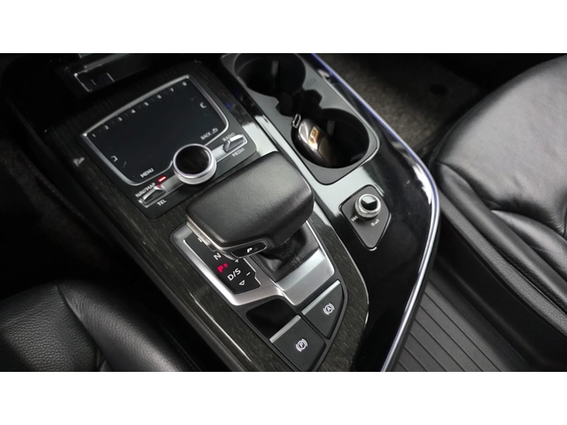 Audi Q7 35 TDI Quattro Comfort - автомобили, коли, обяви за нови и употребявани 7