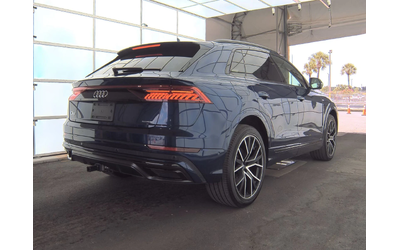 audi-q8 - 5