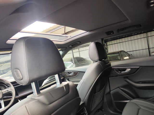 Audi Q8 SLINE* PANORAMA* PODGREV* OBDUH* LINEASIST* LIZING - автомобили, коли, обяви за нови и употребявани 11