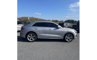 audi-q8 - 4