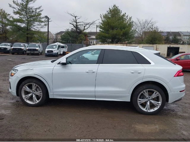 Audi Q8 55 TFSI PREMIUM - автомобили, коли, обяви за нови и употребявани 12