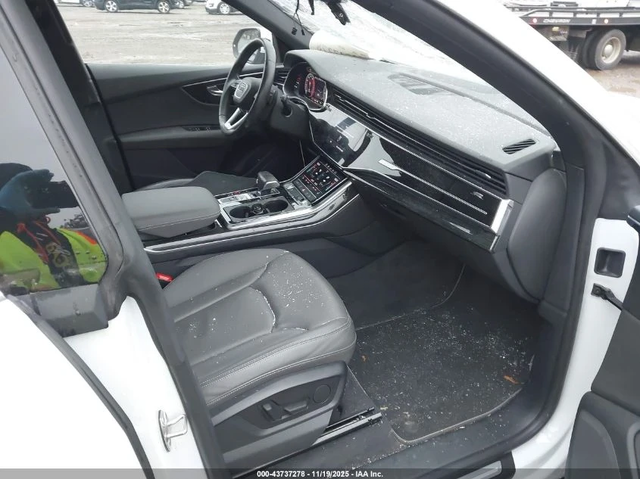 Audi Q8 55 TFSI PREMIUM - автомобили, коли, обяви за нови и употребявани 4