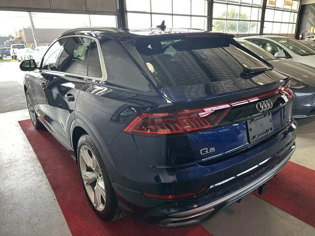 Audi Q8 Sline* Distronic* Обдух* Carplay* 360* Пано - автомобили, коли, обяви за нови и употребявани 3