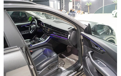 Audi Q8 55TFSI QUATTRO FULL S LINE ПАНОРАМА ЛИЗИНГ 100% - автомобили, коли, обяви за нови и употребявани 12