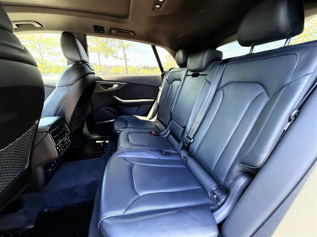 Audi Q8 QUATTRO * MATRIX * ОБДУХВАНЕ * CAMERA * CARPLAY - автомобили, коли, обяви за нови и употребявани 7