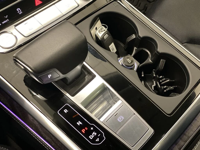 Audi Q8 QUATTRO * TECHNIK * AMBIENT * 360 * ОБДУХВАНЕ - автомобили, коли, обяви за нови и употребявани 10