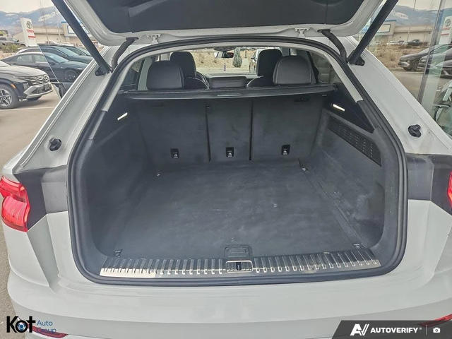 Audi Q8 Progressiv* 55 TFSI* АвтоКредит* (ЦЕНА ДО БГ) - автомобили, коли, обяви за нови и употребявани 9