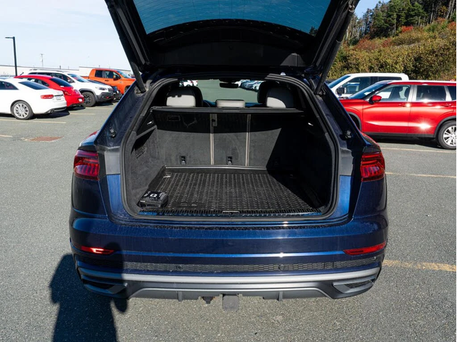 Audi Q8 * TECHNIK* * HeadUp* AвтоКредит* (ЦЕНА ДО БГ) - автомобили, коли, обяви за нови и употребявани 4