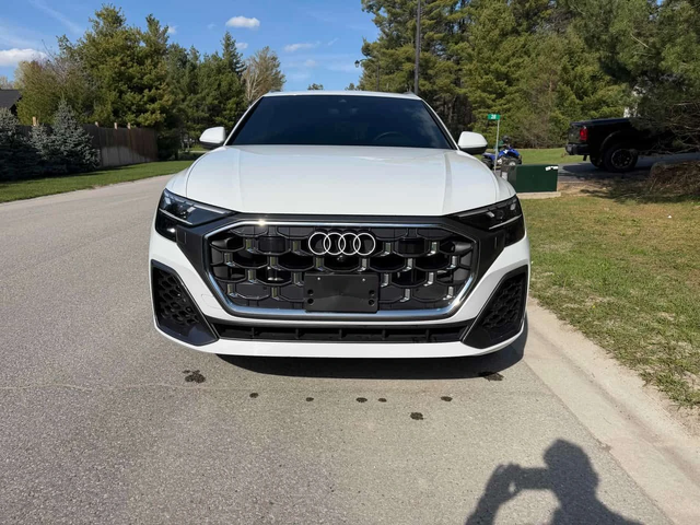 Audi Q8 * Progressiv * БЕЗ ЗАБЕЛЕЖКИ* ПАНОРАМА* 360 КАМЕР - автомобили, коли, обяви за нови и употребявани 5