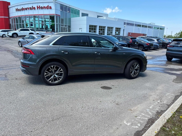 Audi Q8 Technik * Keyless * CARFAX * АВТО КРЕДИТ * - автомобили, коли, обяви за нови и употребявани 3