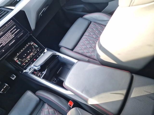 Audi Q8 e-tron 50Q SpB 3x S-Line 360 Matrix AIR PANO DISTR - автомобили, коли, обяви за нови и употребявани 11