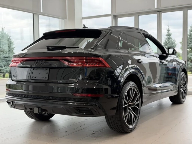 Audi Q8 55TFSI* BLACK OPTIC* MATRIX* ОБДУХ* БЕЗ ИНЦИДЕНТИ - автомобили, коли, обяви за нови и употребявани 3