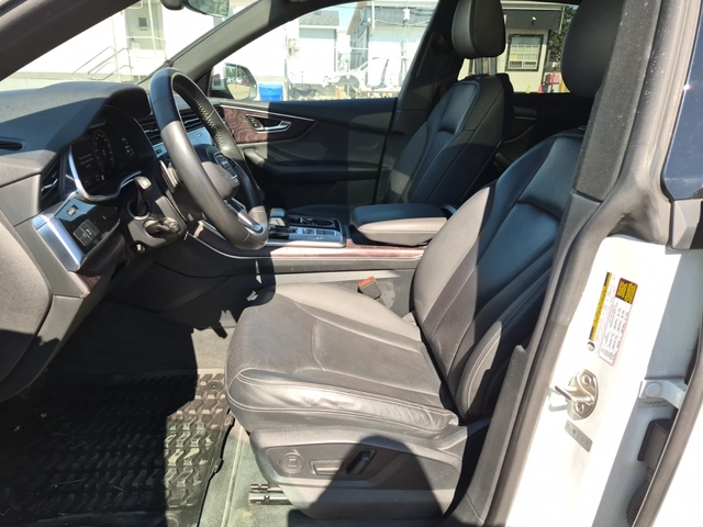 Audi Q8 55 TFSI Quattro Progressiv - автомобили, коли, обяви за нови и употребявани 4