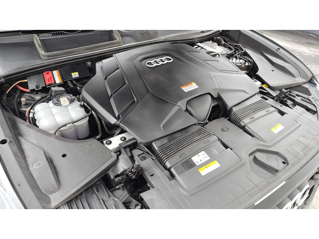 Audi Q8 55 TFSI Quattro Premium | 360 | Soft close| Масаж - автомобили, коли, обяви за нови и употребявани 4