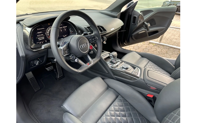 Audi R8 5.2 quattro - автомобили, коли, обяви за нови и употребявани 6