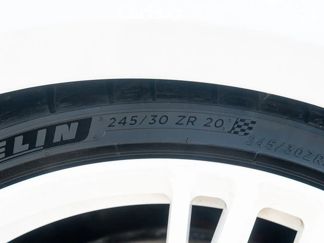 Audi R8 V10 Performance Spyder * АвтоКредит (ЦЕНА ДО БГ) - автомобили, коли, обяви за нови и употребявани 3