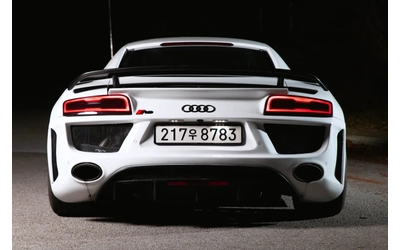 audi-r8 - 4
