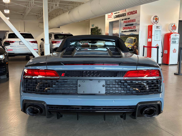 Audi R8 SPYDER 5.2L 10cyl AWD - автомобили, коли, обяви за нови и употребявани 3