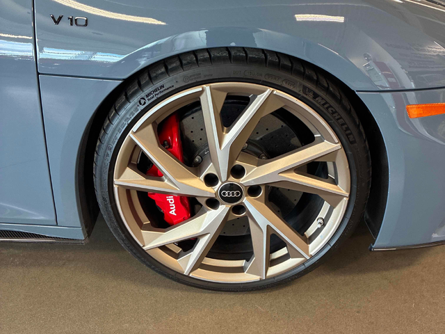 Audi R8 SPYDER 5.2L 10cyl AWD - автомобили, коли, обяви за нови и употребявани 6