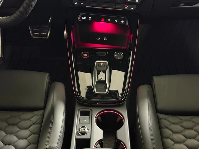 Audi Rs3 2.5T* quattro* AвтоКредит * (ЦЕНА ДО БГ) - автомобили, коли, обяви за нови и употребявани 13