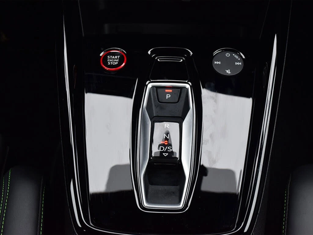 Audi Rs3 2.5T* quattro* AвтоКредит * (ЦЕНА ДО БГ) - автомобили, коли, обяви за нови и употребявани 16