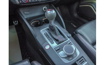 Audi Rs3 2.5 TFSI* quattro* AвтоКредит * (ЦЕНА ДО БГ) - автомобили, коли, обяви за нови и употребявани 11