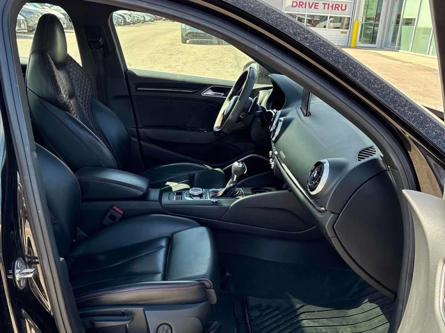 Audi Rs3 CARFAX / КЛИП/ПОДГРЕВ/ШИБЕДАХ/Keyless - автомобили, коли, обяви за нови и употребявани 9