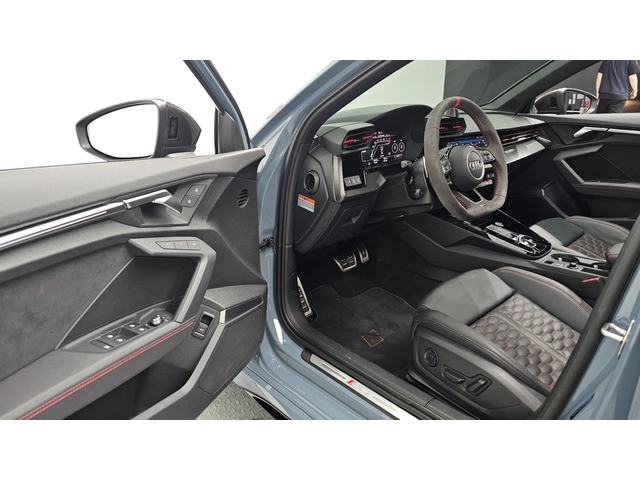 Audi Rs3 2.5 TFSI quattro - автомобили, коли, обяви за нови и употребявани 9