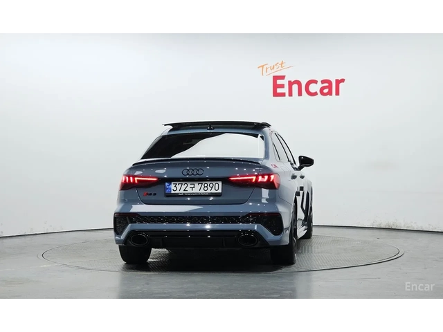 Audi Rs3 2.5 TFSI Quattro* Bang&Olufsen* HUD* PANO - автомобили, коли, обяви за нови и употребявани 2