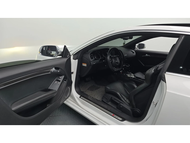 Audi Rs5 4.2 FSI quattro - автомобили, коли, обяви за нови и употребявани 6