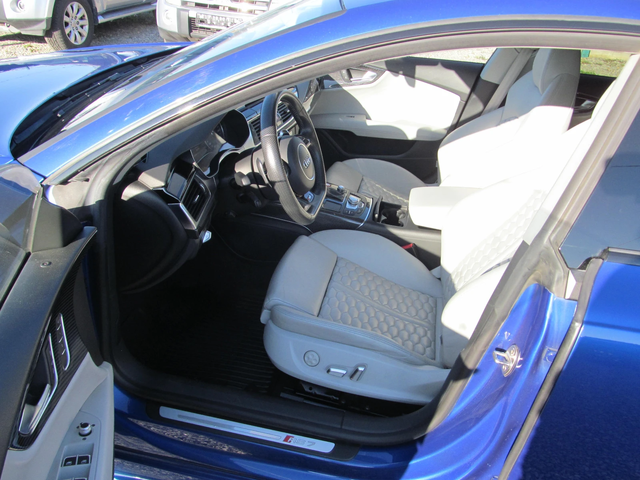 Audi Rs7 4.0* V8* TFSI* SPORTBACK* QUATTRO* MATRIX* - автомобили, коли, обяви за нови и употребявани 8