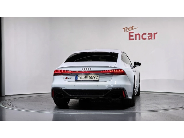Audi Rs7 2021* 360* DIS* HUD* ОБДУХ* ALCANTARA* КРАЙНА ЦЕНА - автомобили, коли, обяви за нови и употребявани 2
