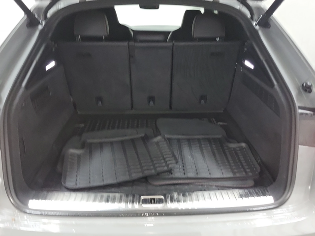 Audi RSQ8 4.0 TFSI QUATTRO - автомобили, коли, обяви за нови и употребявани 13