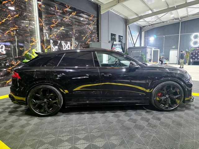 Audi RSQ8 4.0 V8 800HP CARBON CERAMIC ПАНО B&O ЛИЗИНГ 100% - автомобили, коли, обяви за нови и употребявани 10