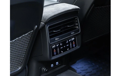 Audi RSQ8 * АвтоКредит * (ЦЕНА ДО БГ) - автомобили, коли, обяви за нови и употребявани 15