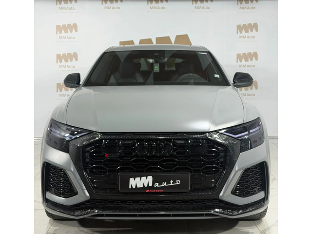Audi RSQ8 Quattro* B&O* Pano* Matrix* Carbon* Вентилация - автомобили, коли, обяви за нови и употребявани 3