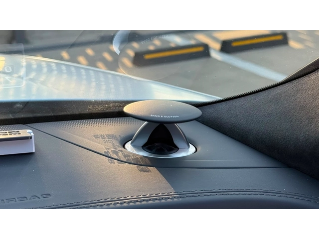Audi RSQ8 - автомобили, коли, обяви за нови и употребявани 13
