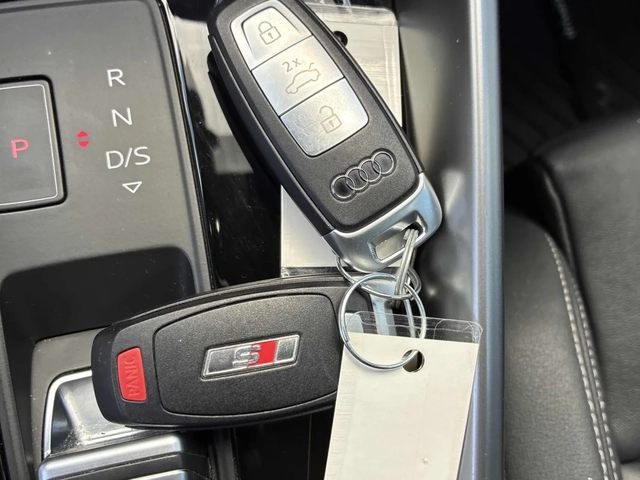 Audi S3 Progressiv * Keyless * CARFAX * АВТО КРЕДИТ * - автомобили, коли, обяви за нови и употребявани 11