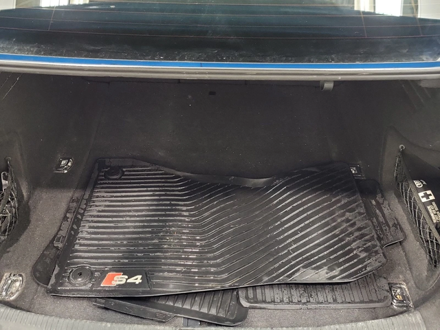 Audi S4 RECARO Син Шев * Quattro* АвтоКредит* (ЦЕНА ДО БГ) - автомобили, коли, обяви за нови и употребявани 14