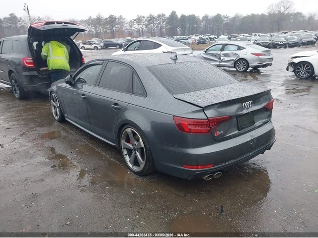 Audi S4 PREMIUM PLUS / DISTRONIC / ПОДГРЕВИ - автомобили, коли, обяви за нови и употребявани 1
