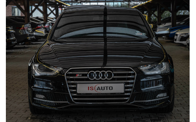 audi-s4-sedan-v6-podgrev-f1-navi - 0