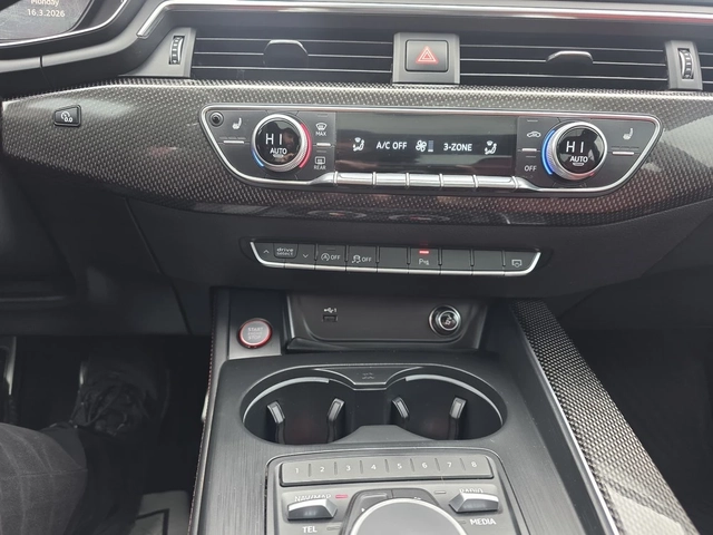 Audi S5 Technik * Keyless * CARFAX * АВТО КРЕДИТ * - автомобили, коли, обяви за нови и употребявани 13