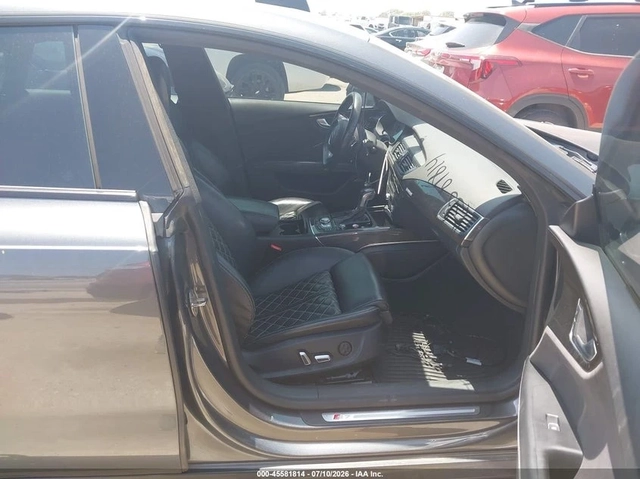 Audi S7 4.0T Premium Plus - автомобили, коли, обяви за нови и употребявани 4