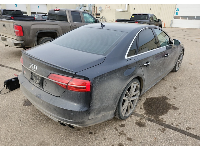 Audi S8 PLUS - автомобили, коли, обяви за нови и употребявани 2