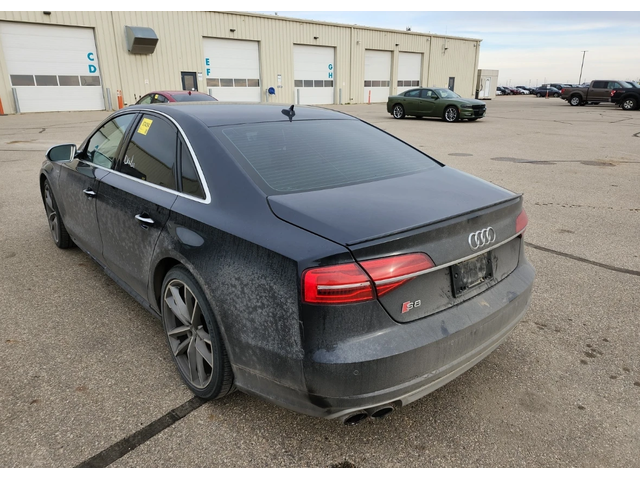 Audi S8 PLUS - автомобили, коли, обяви за нови и употребявани 3