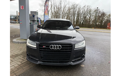 audi-s8 - 1