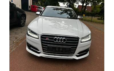 audi-s8 - 0