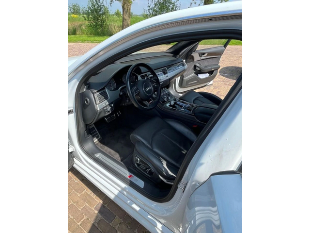 Audi S8 ОЧАКВАН ВНОС Audi S8  CERAMIC* MATRIX - автомобили, коли, обяви за нови и употребявани 4