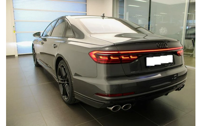 audi-s8 - 1